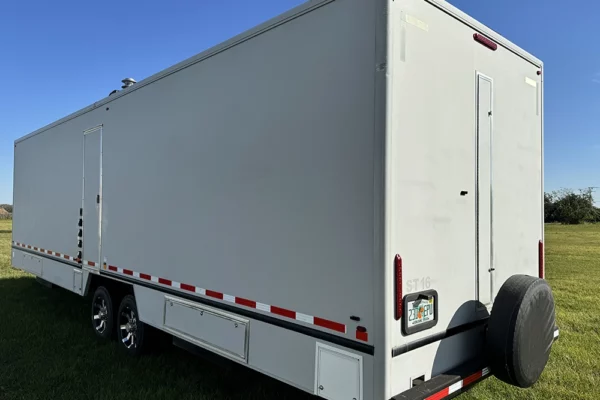 Shower Trailer 24 - backside